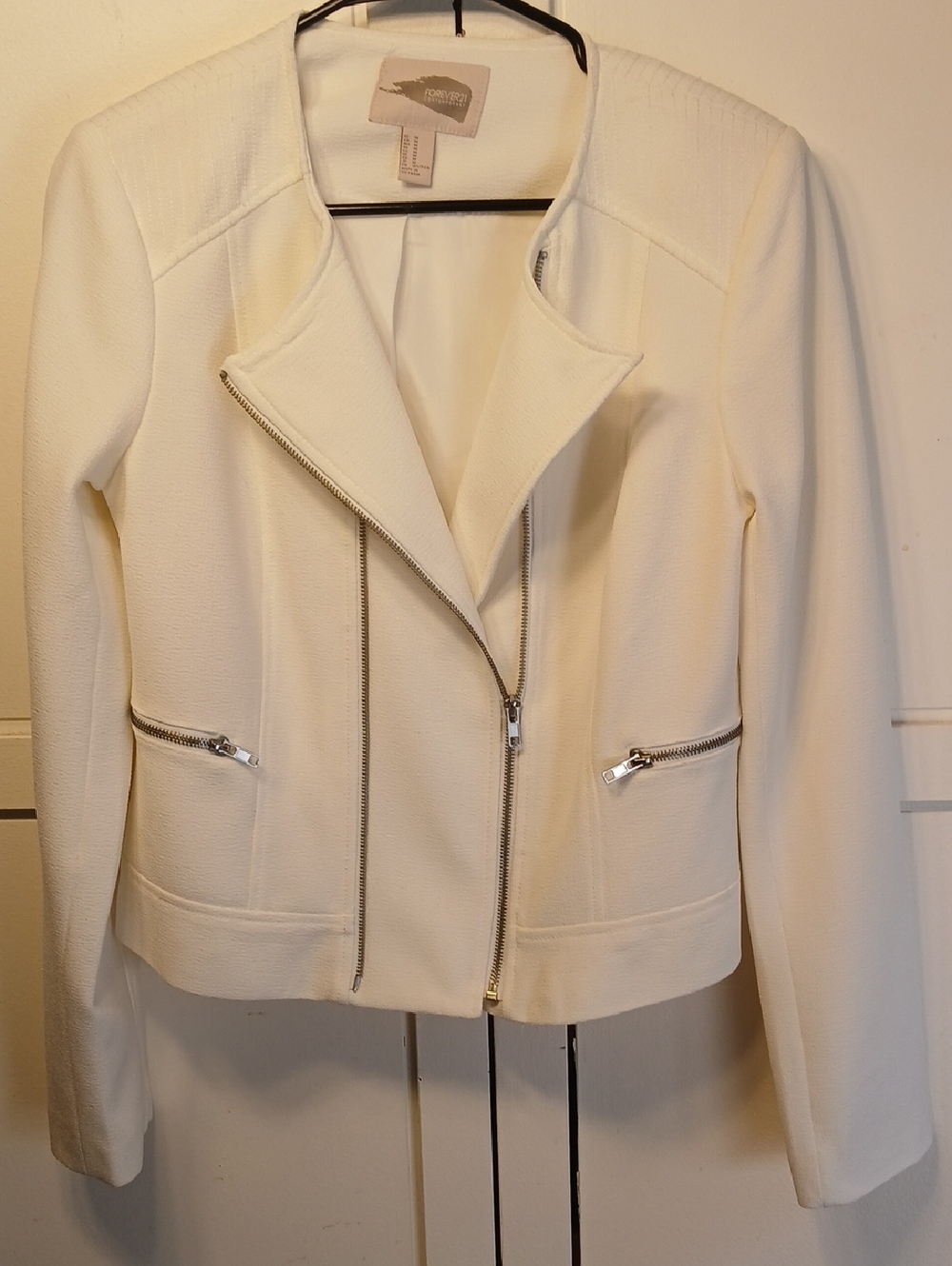 Women's Textured Cream Zip-Front Jacket Blazer